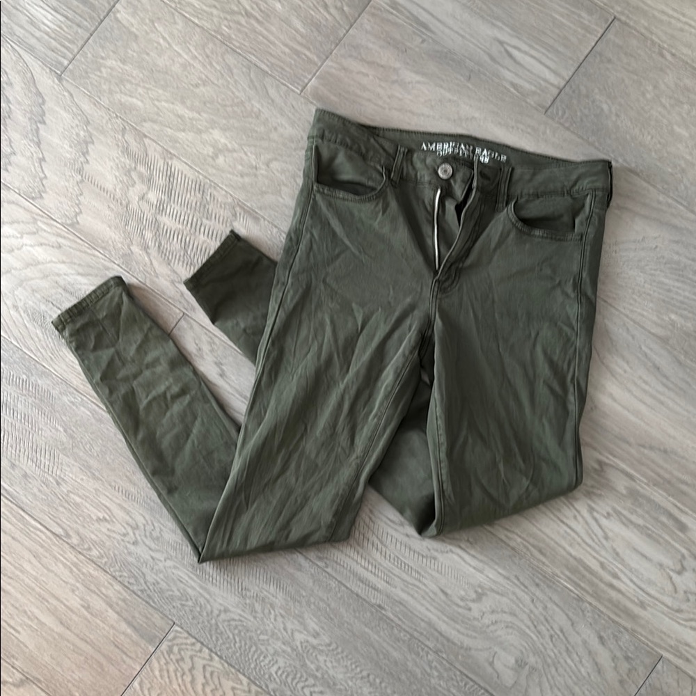 American Eagle Outfitters Green Skinny Jeans with Tapered Fit